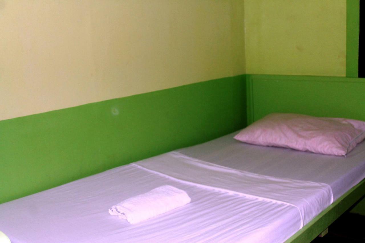 Austria'S Guest House El Nido Esterno foto