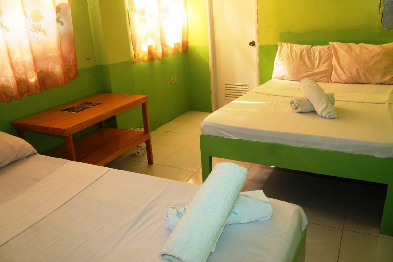 Austria'S Guest House El Nido Esterno foto