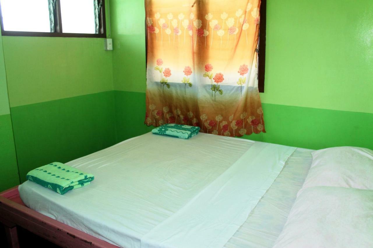 Austria'S Guest House El Nido Esterno foto